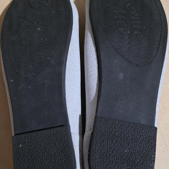 bernie mev. Silver Ballet Flats Size 37 Euro 6.5 Us - Picture 4 of 8
